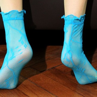 Leggy Claudia Turquoisesocksoveryellowpantyhose